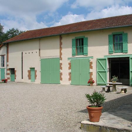 Les Malvaux Bed & Breakfast Huriel Екстериор снимка