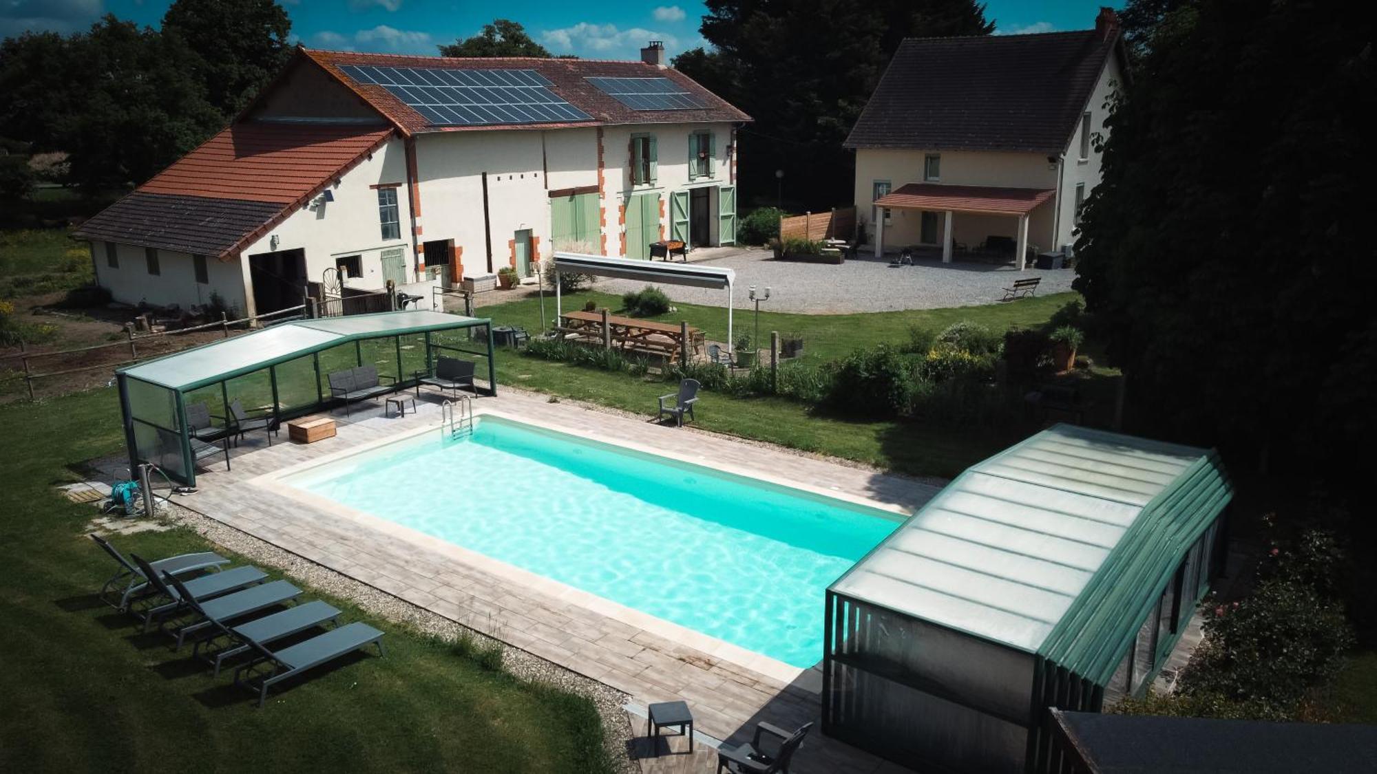 Les Malvaux Bed & Breakfast Huriel Екстериор снимка